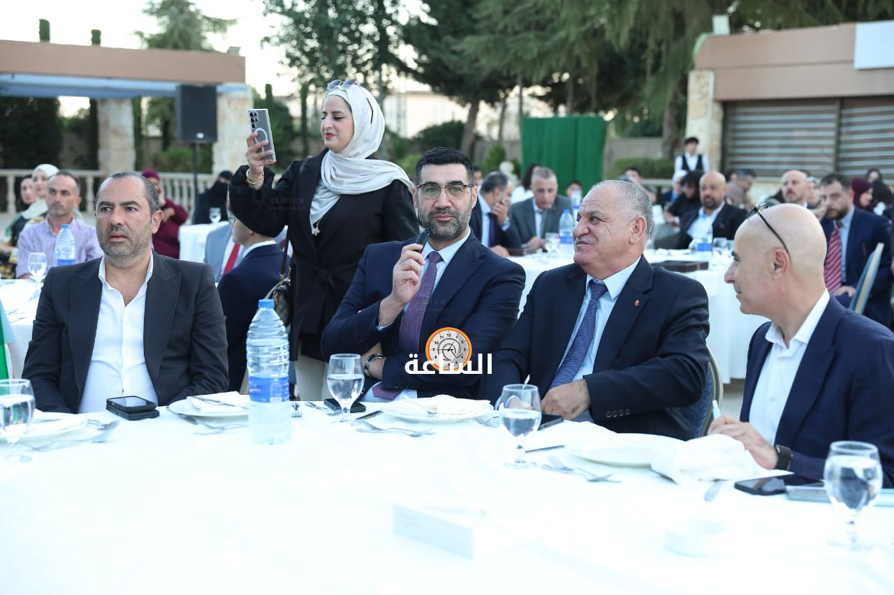 Madar Al-Saa Images 0.05065175477615824