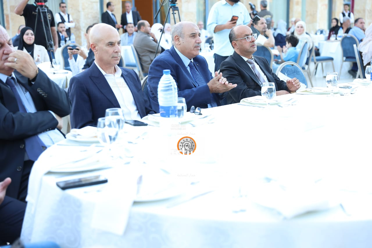 Madar Al-Saa Images 0.572667731111884