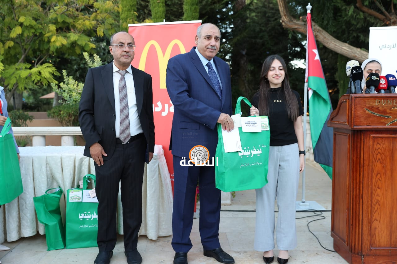 Madar Al-Saa Images 0.9718191085771142