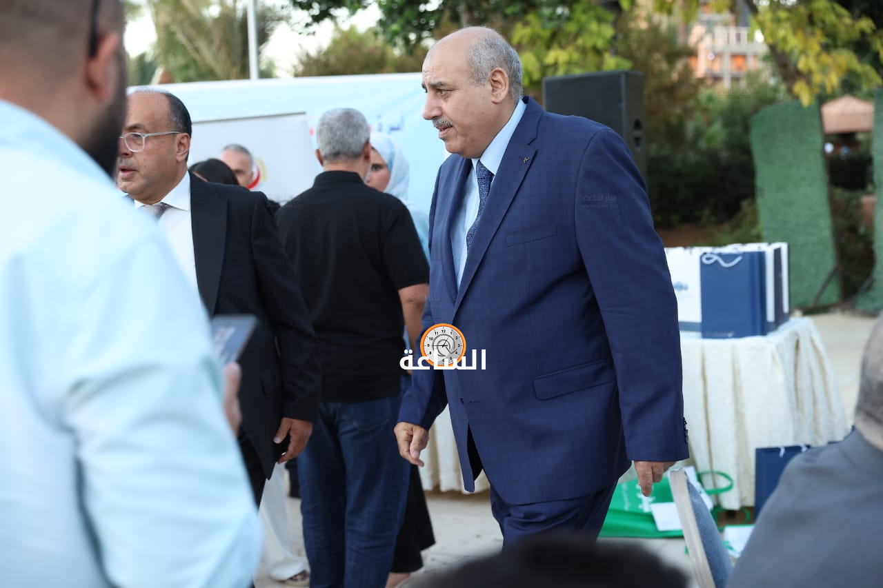 Madar Al-Saa Images 0.31642442083014233