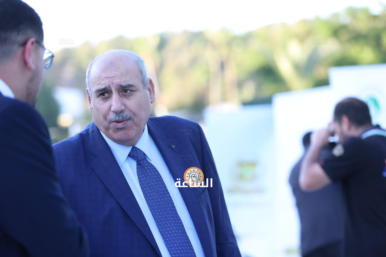 Madar Al-Saa Images 0.6946767573690988