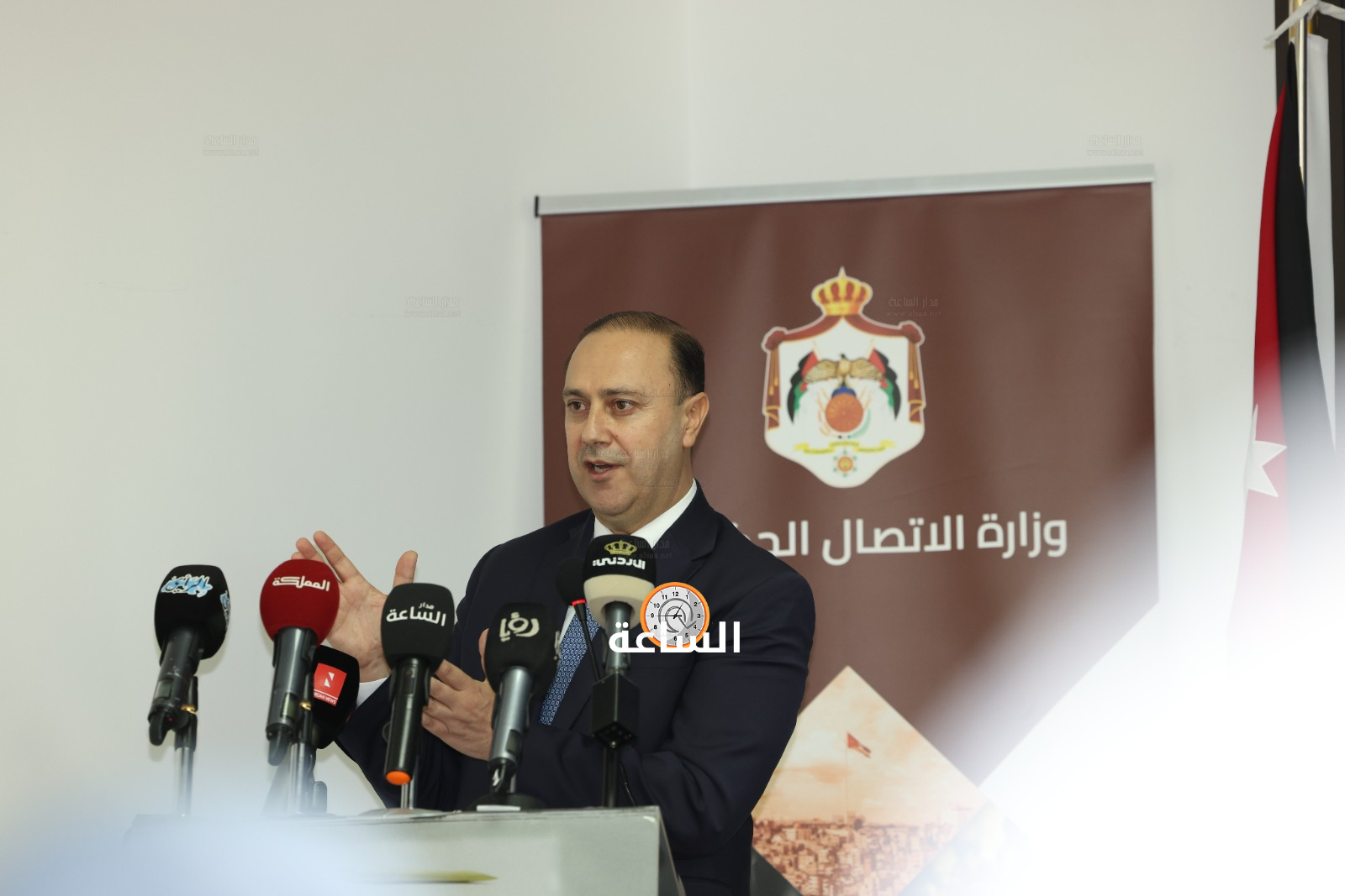Madar Al-Saa Images 0.306744617675919