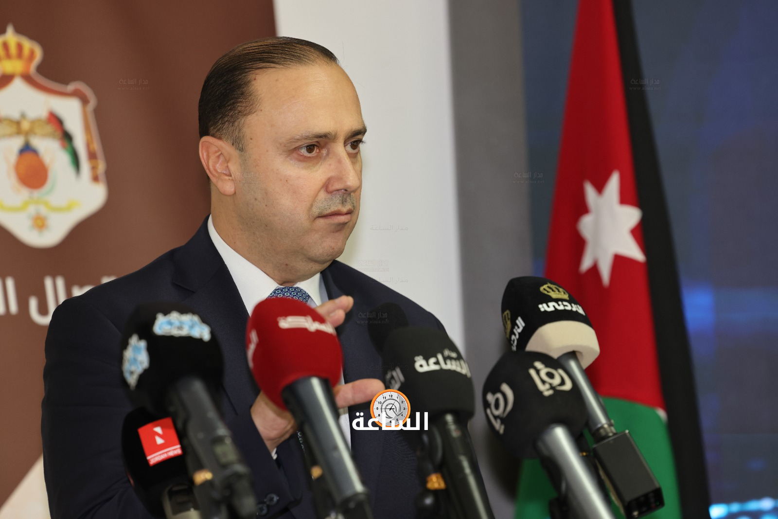 Madar Al-Saa Images 0.2535792554864468