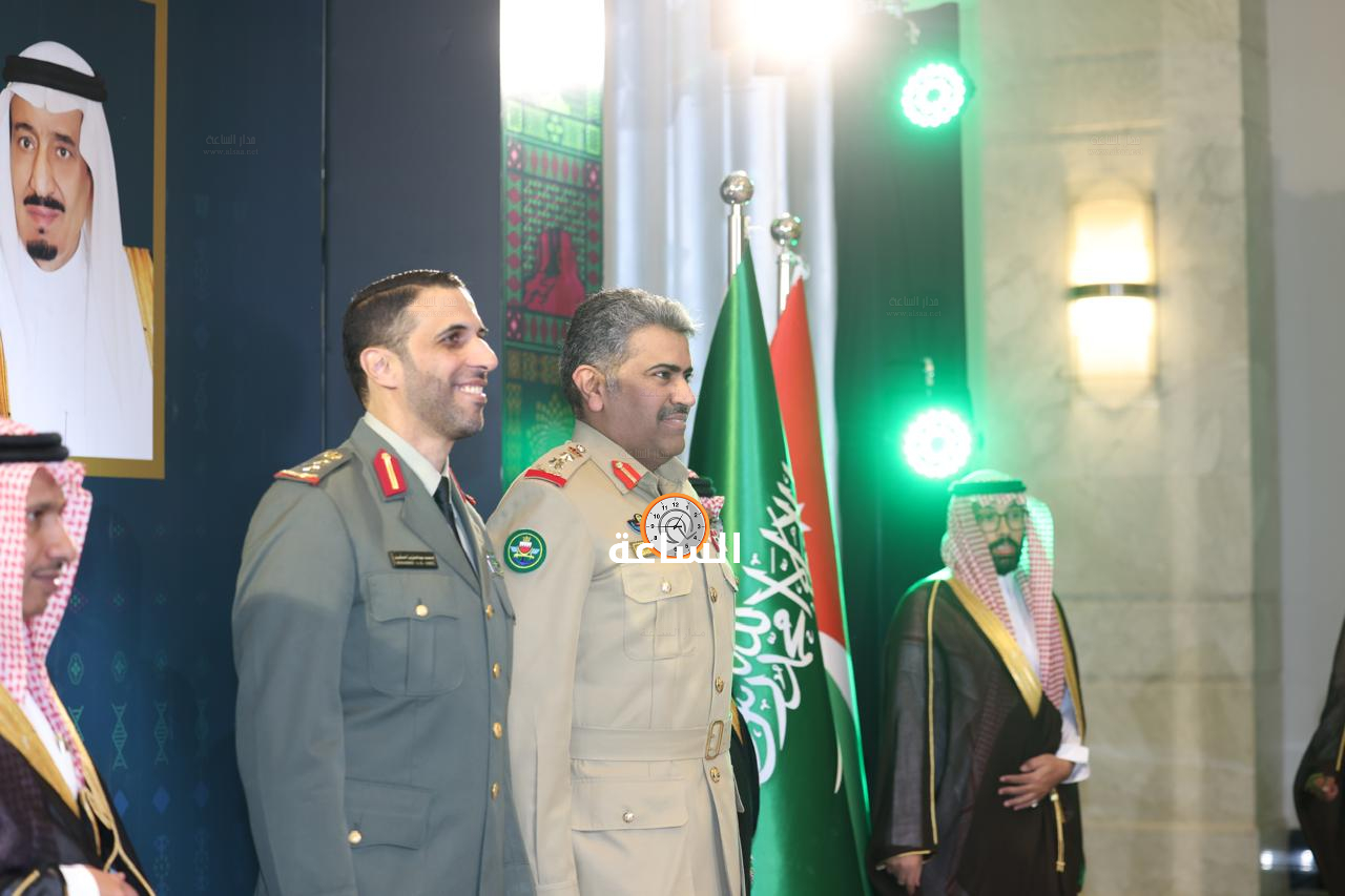 Madar Al-Saa Images 0.8698710756791121