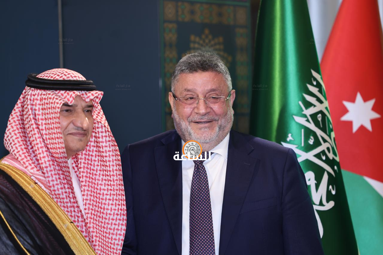 Madar Al-Saa Images 0.5882234369184566