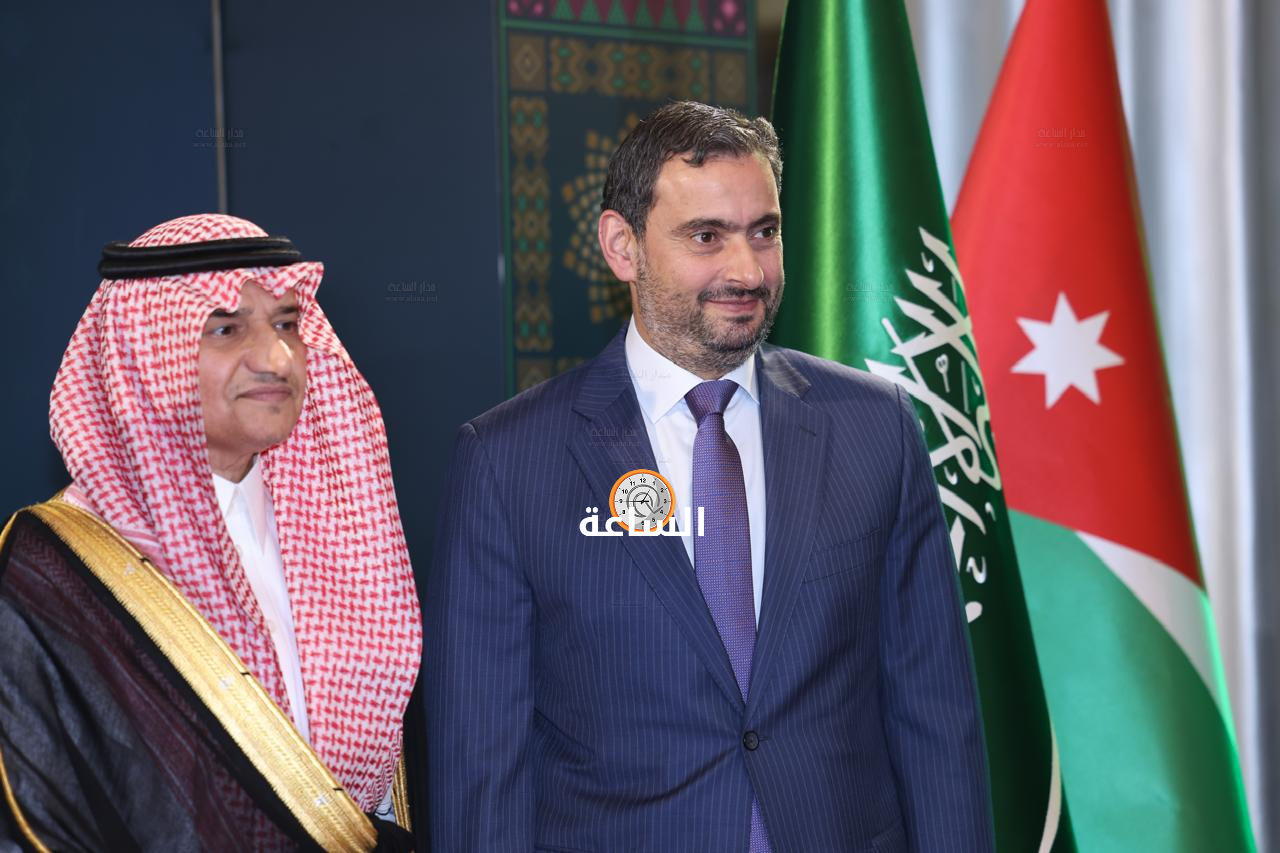 Madar Al-Saa Images 0.6332086274035102