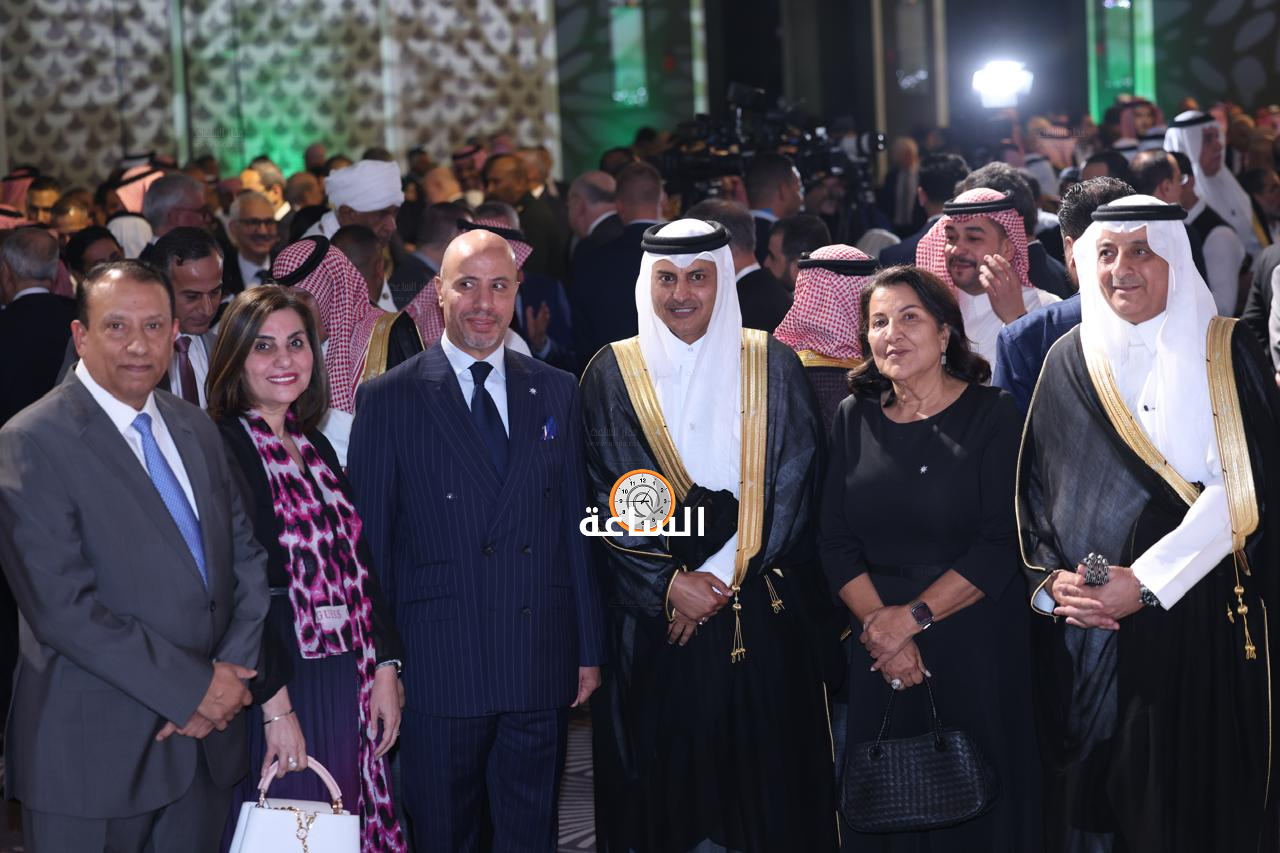 Madar Al-Saa Images 0.3055999919387168