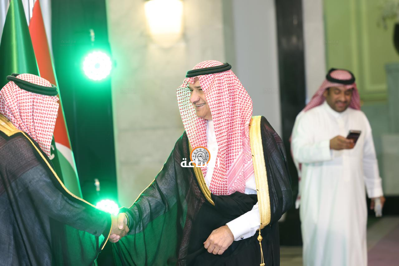 Madar Al-Saa Images 0.7636058346821378