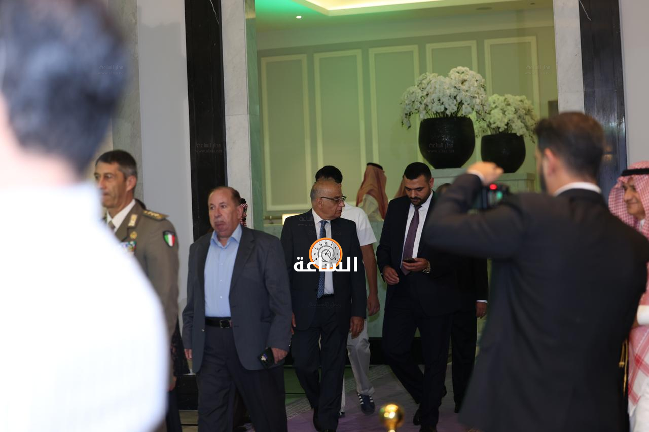 Madar Al-Saa Images 0.3155436159152737