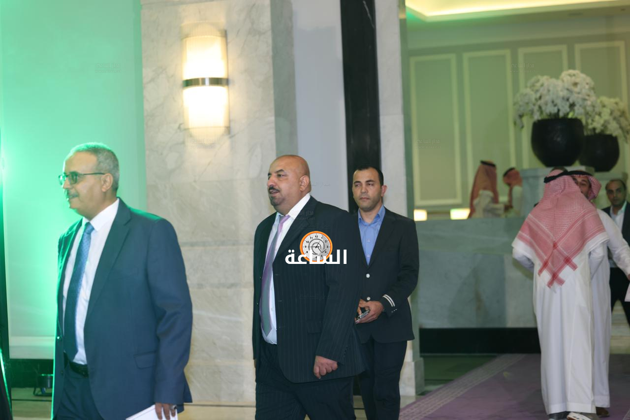 Madar Al-Saa Images 0.4407697496621755