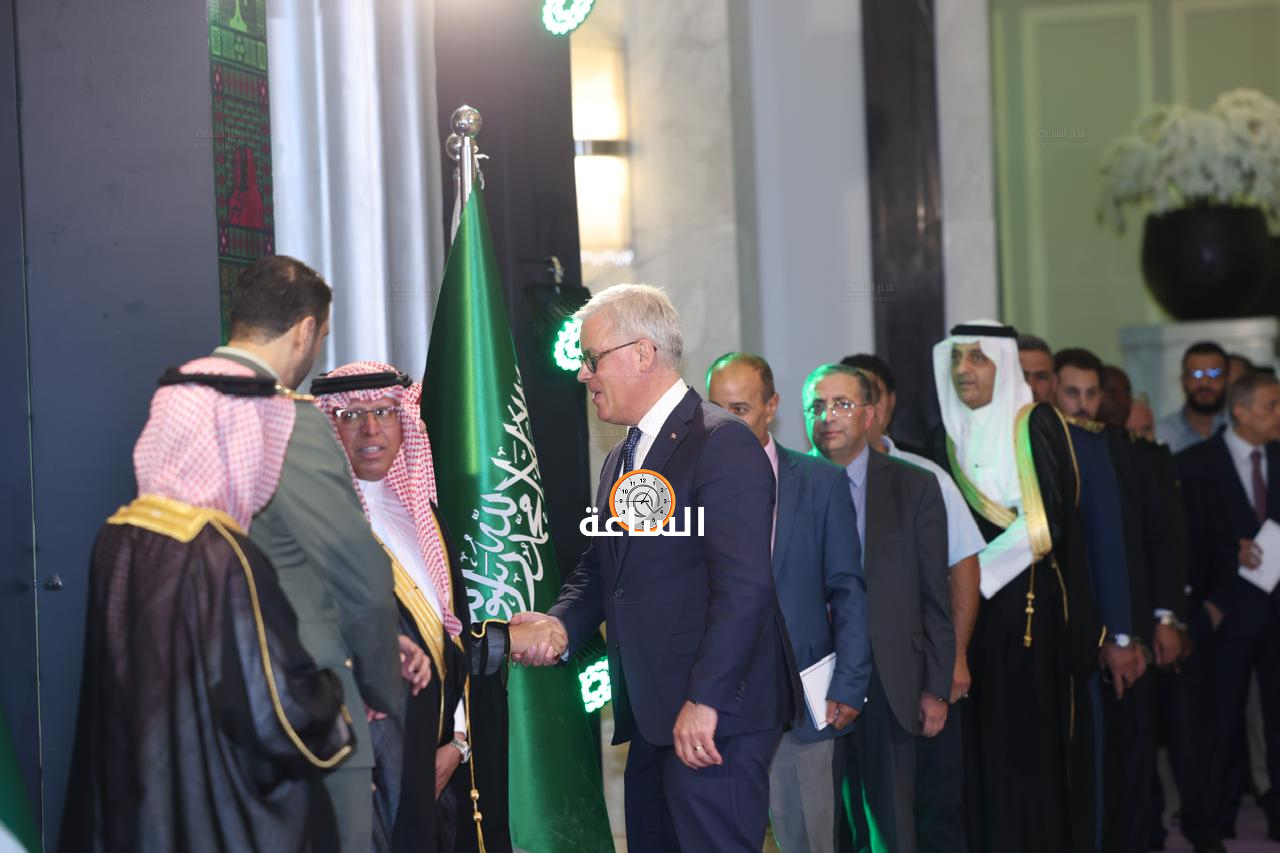 Madar Al-Saa Images 0.1803413888355051