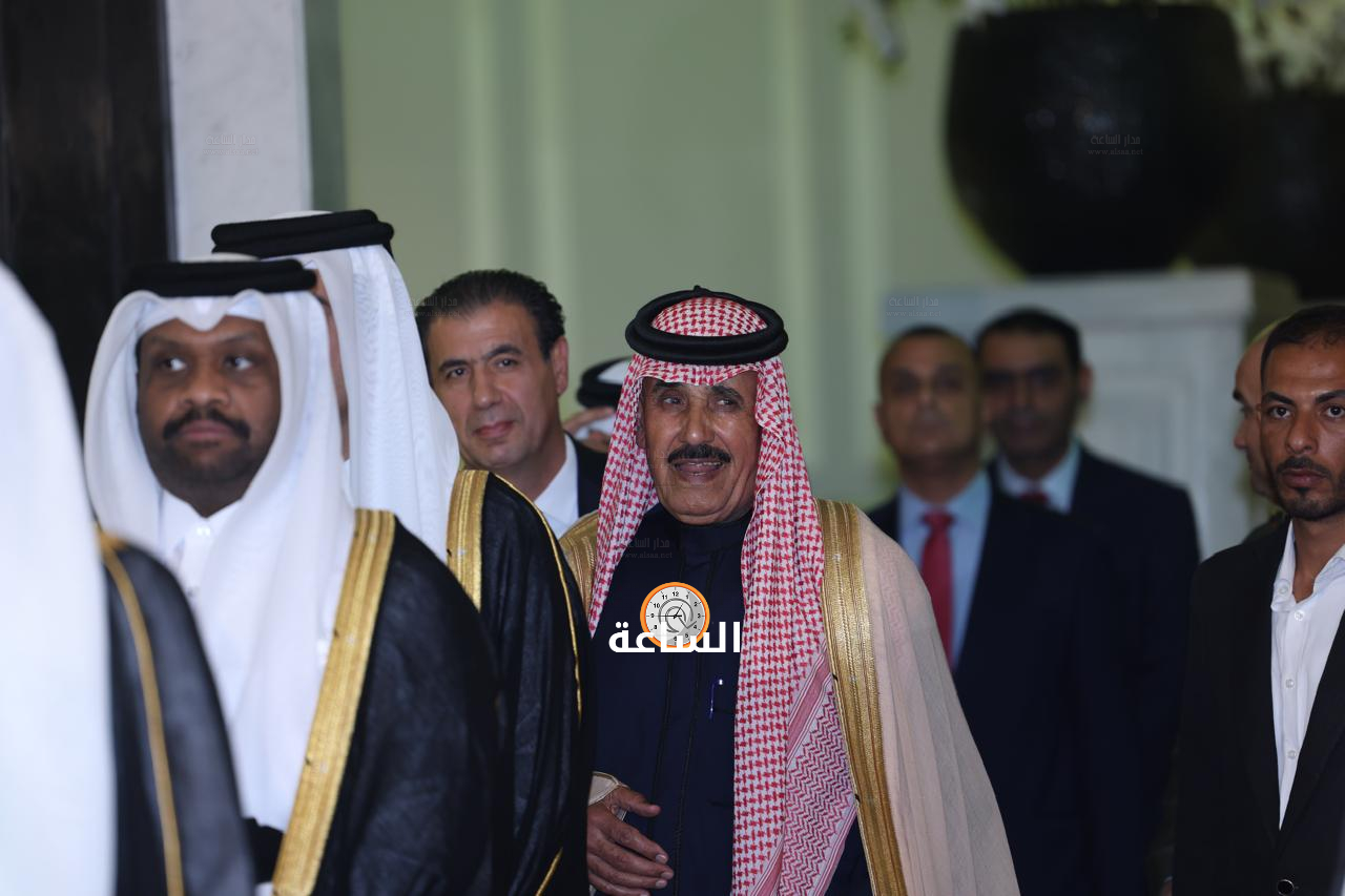 Madar Al-Saa Images 0.584946767964045