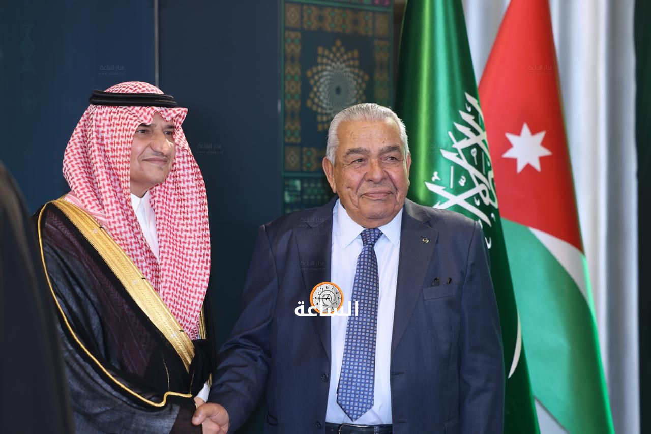 Madar Al-Saa Images 0.2118247739341964