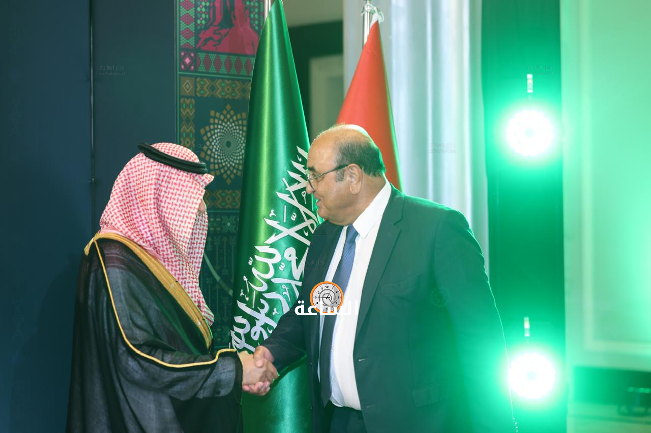 Madar Al-Saa Images 0.8431916625313166