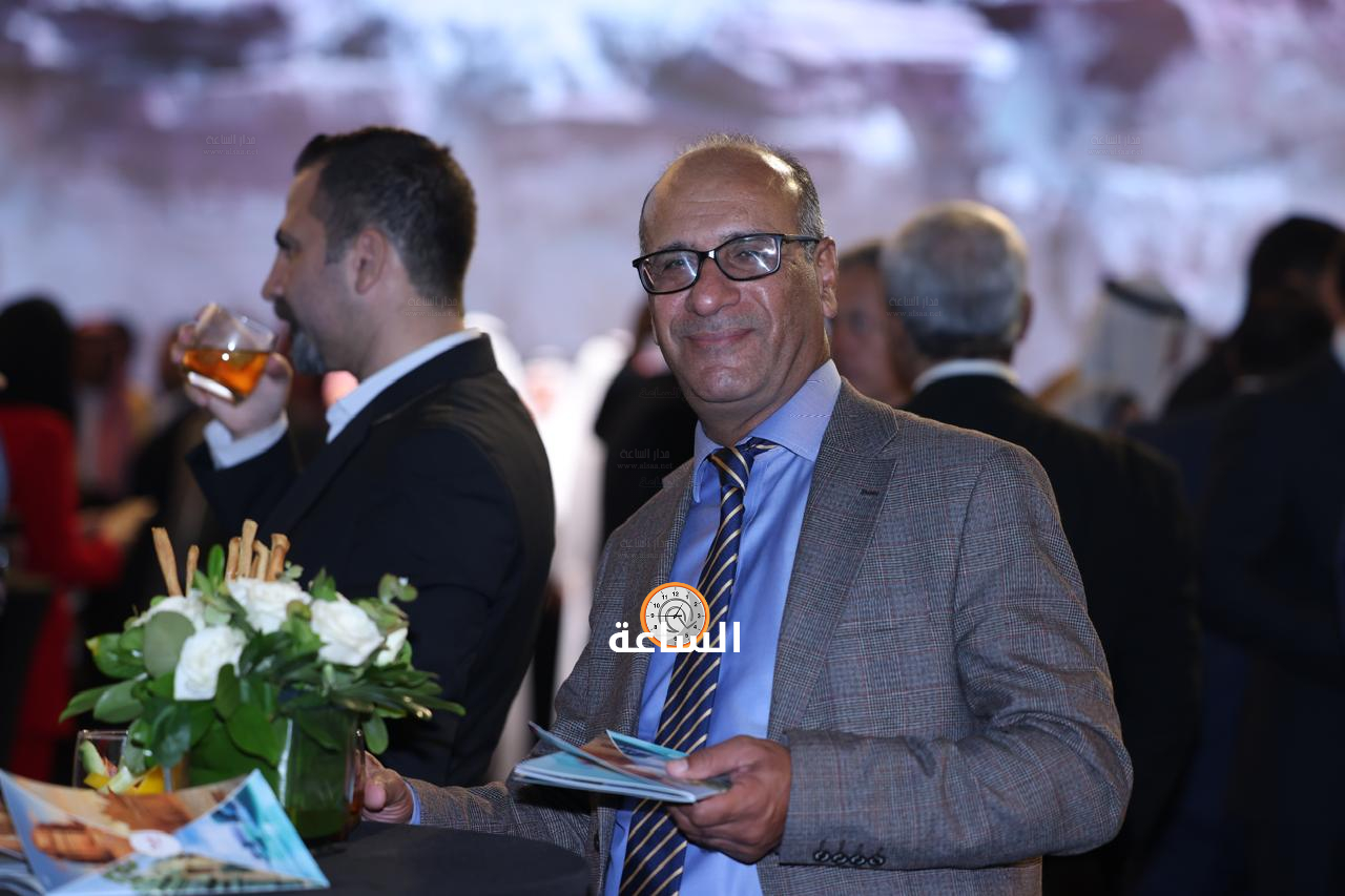 Madar Al-Saa Images 0.8574533278556615