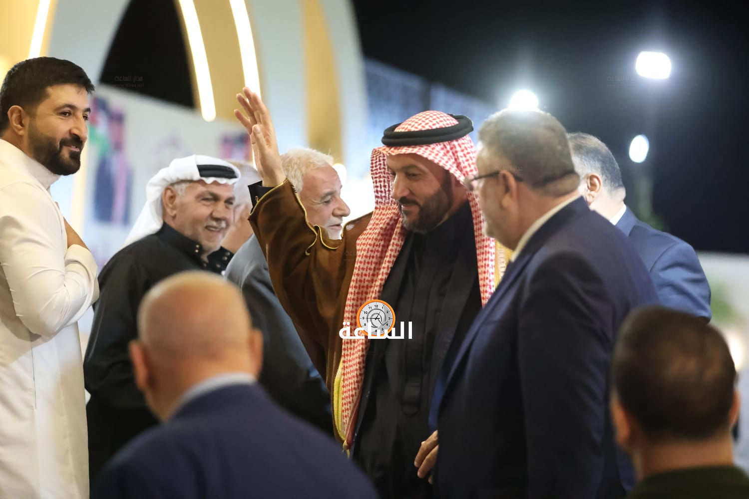 Madar Al-Saa Images 0.3832206645744971