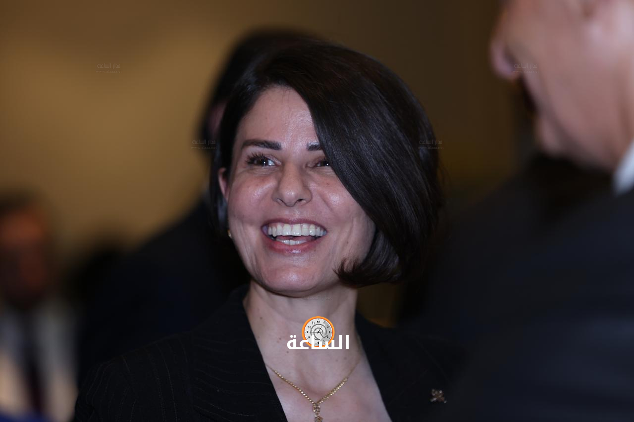 Madar Al-Saa Images 0.7673759754922803