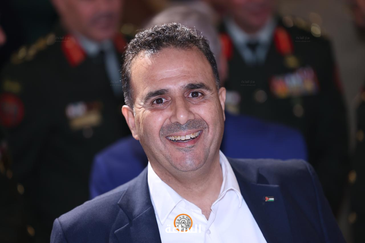 Madar Al-Saa Images 0.4555416586351313