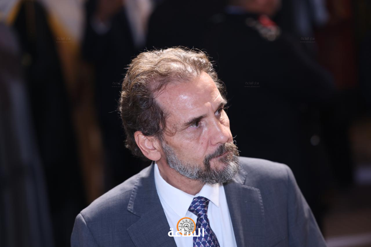 Madar Al-Saa Images 0.3394855028844117