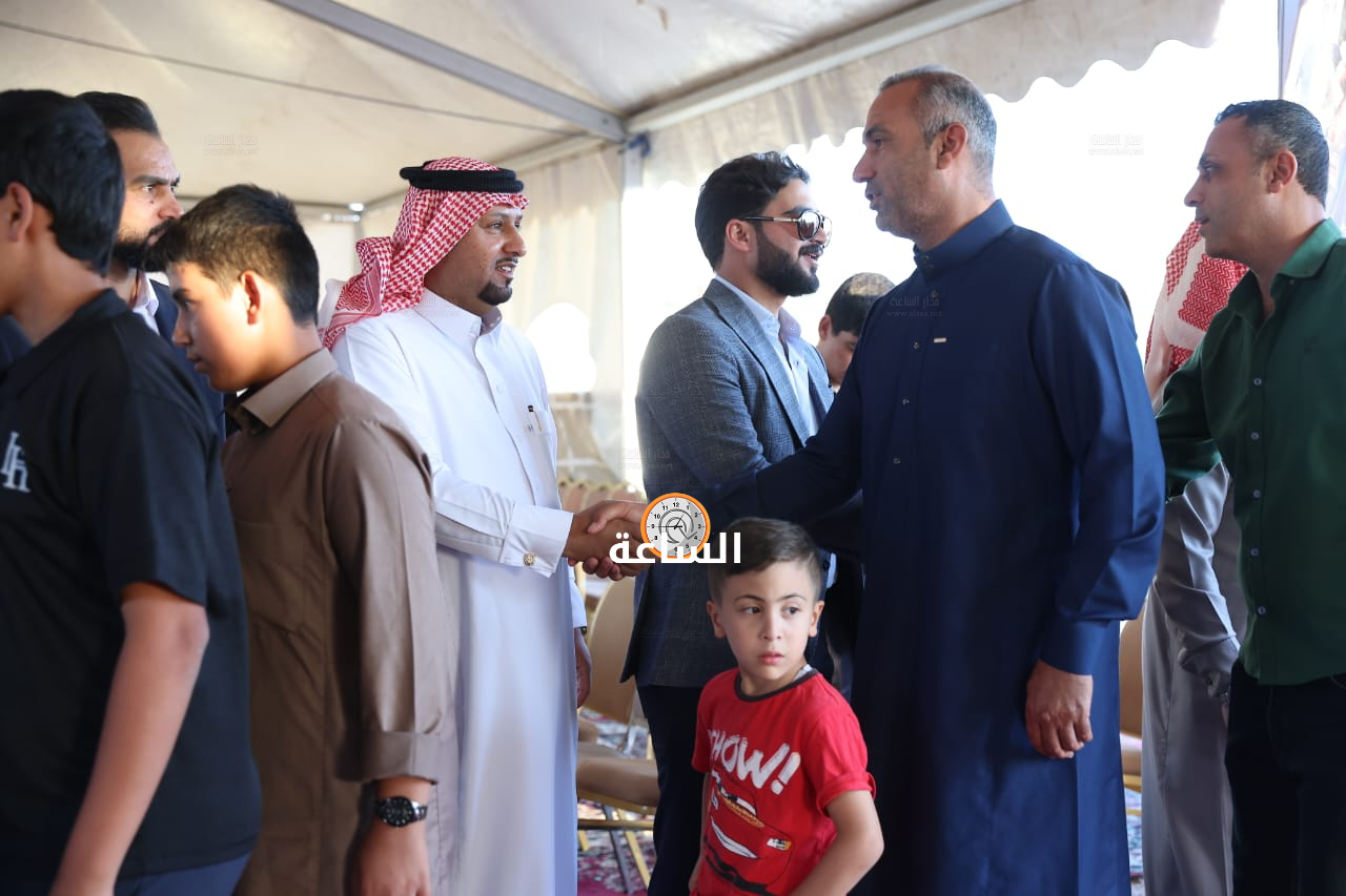 Madar Al-Saa Images 0.40069799408572493