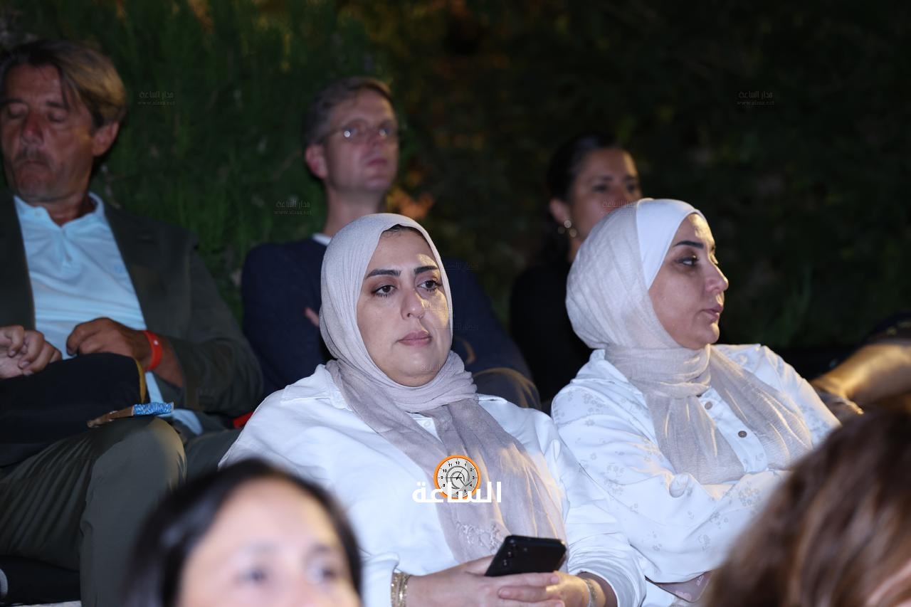 Madar Al-Saa Images 0.5014623504684754