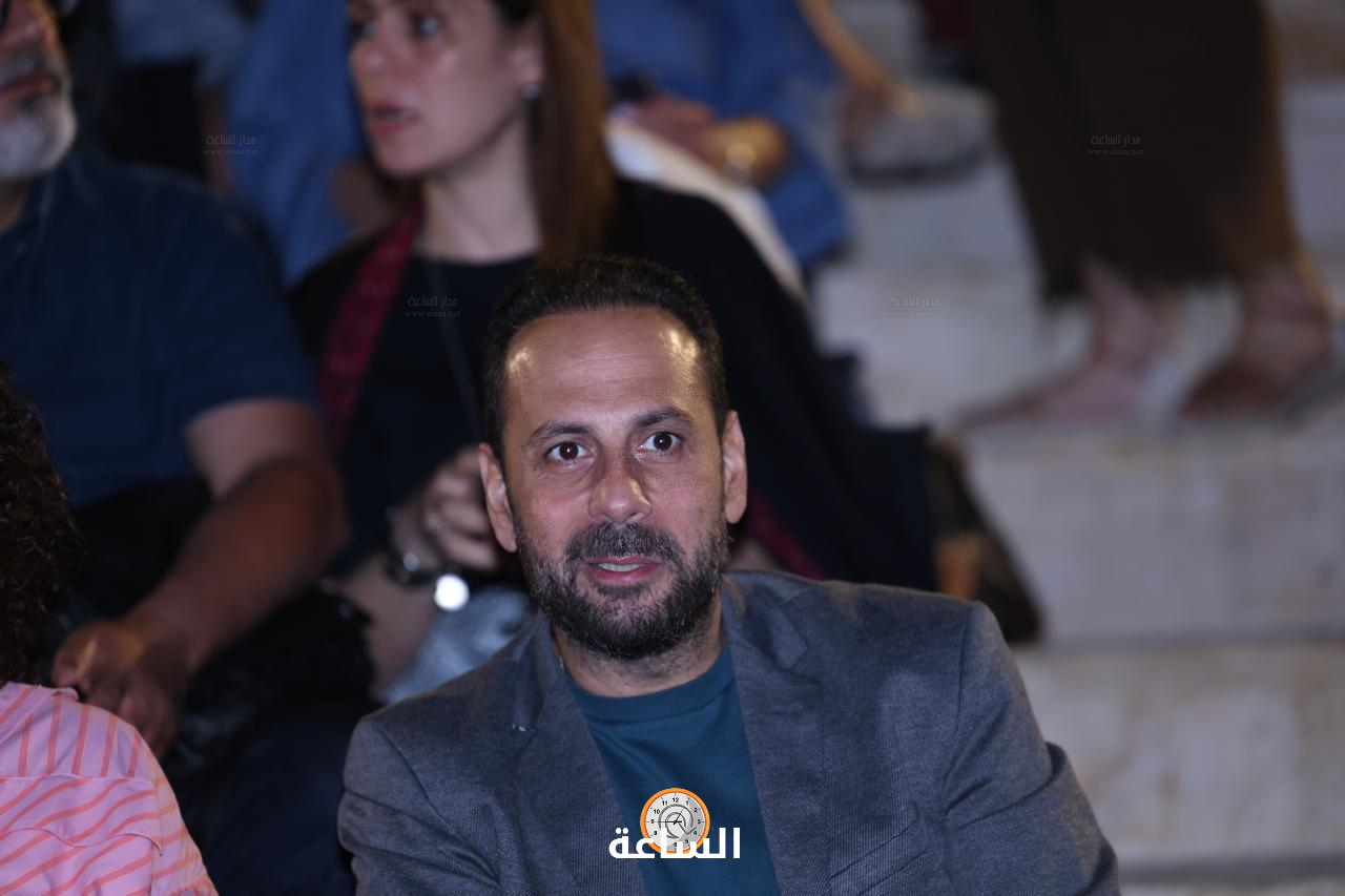 Madar Al-Saa Images 0.8818404836882539