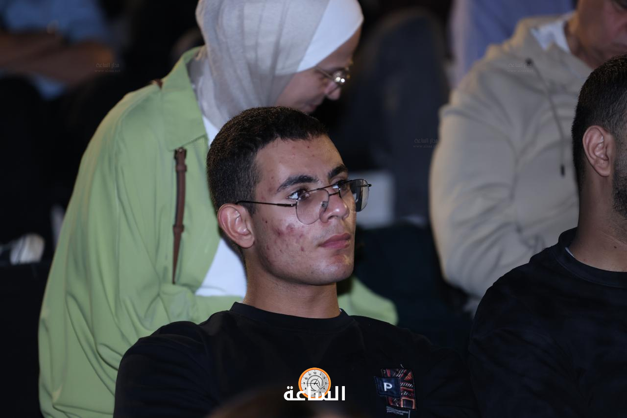 Madar Al-Saa Images 0.6619214878415925