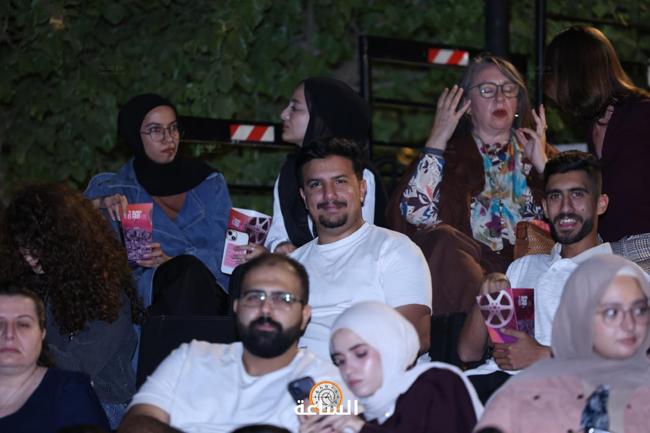 Madar Al-Saa Images 0.38382098058032166