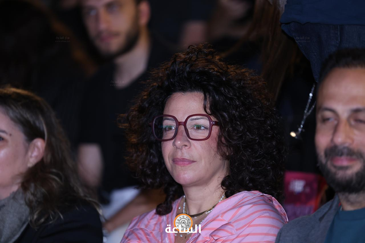 Madar Al-Saa Images 0.42464290705424124