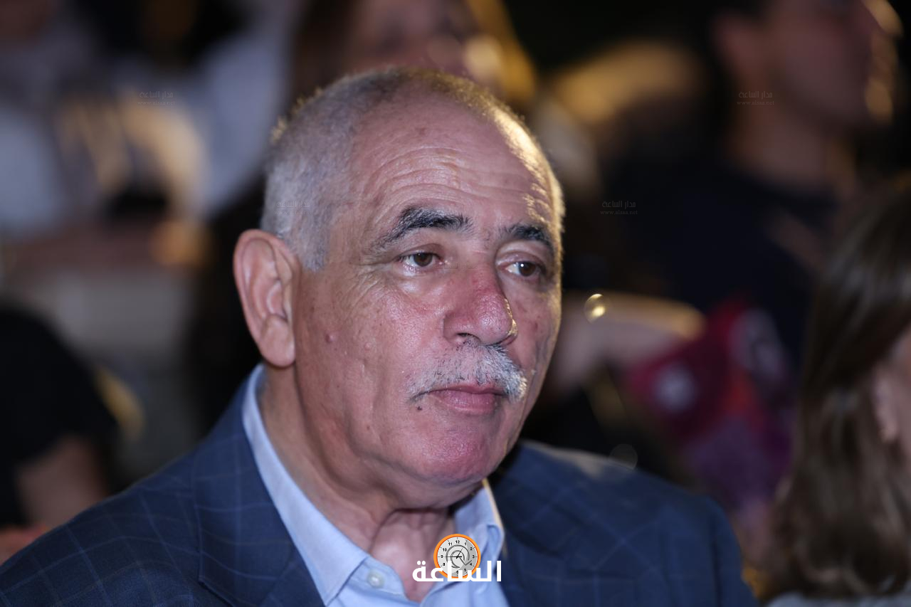 Madar Al-Saa Images 0.3219816477624722