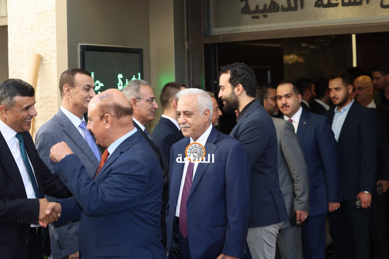 Madar Al-Saa Images 0.7538865189287671