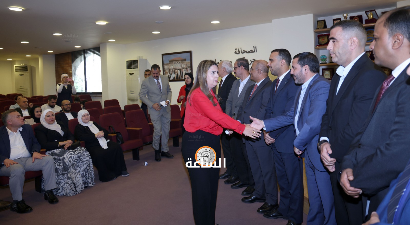 Madar Al-Saa Images 0.6285395592901343