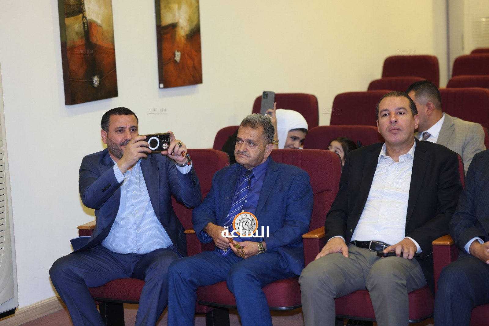 Madar Al-Saa Images 0.6167842308444355