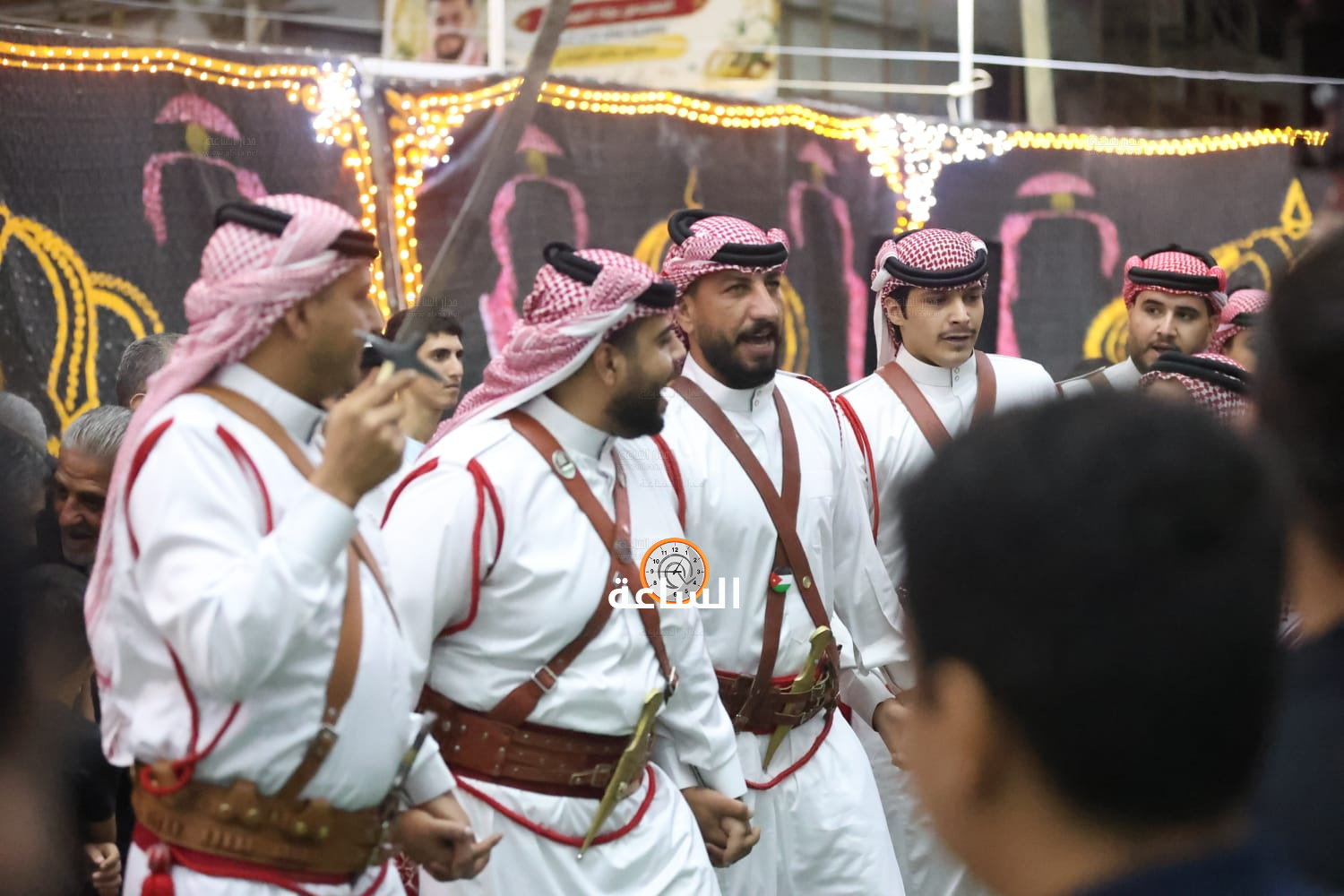 Madar Al-Saa Images 0.16707516343299933