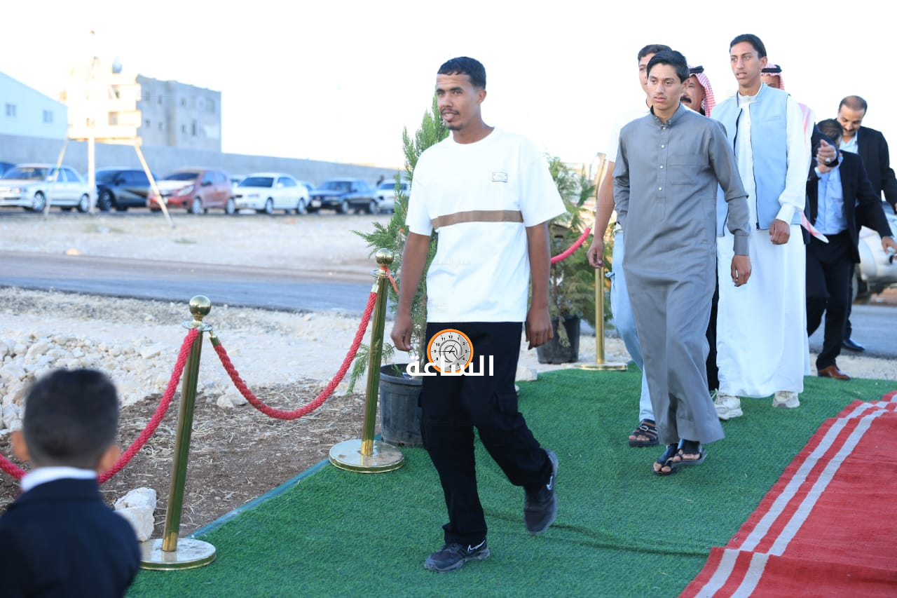 Madar Al-Saa Images 0.22827602423690496