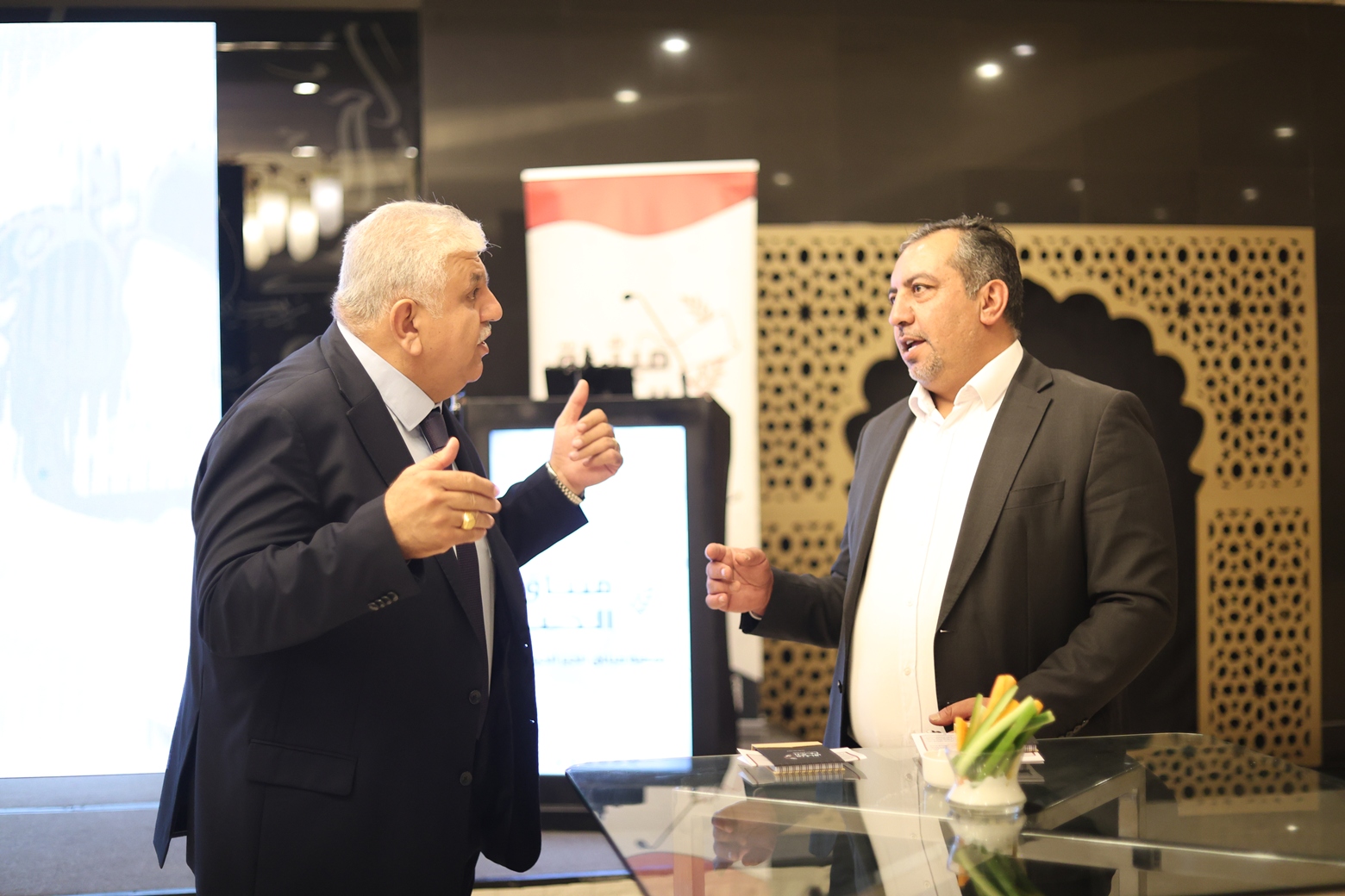 Madar Al-Saa Images 0.13296810193100894