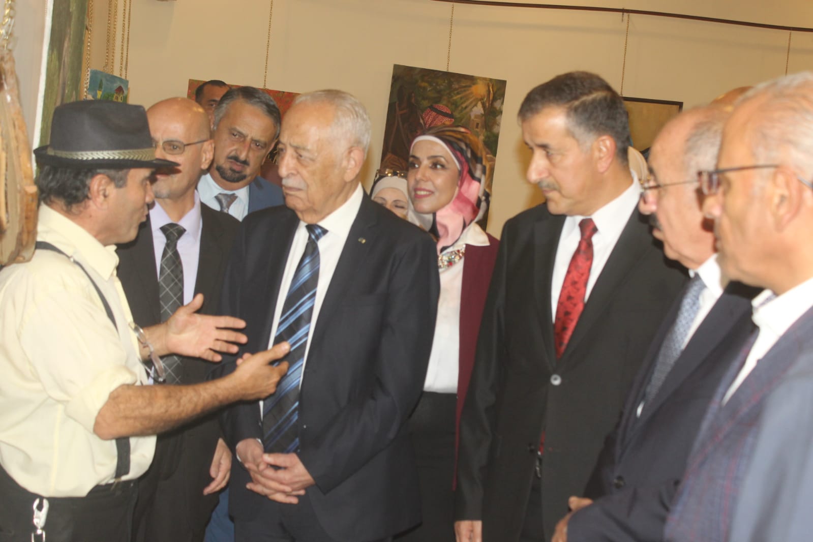 Madar Al-Saa Images 0.7729675640105435