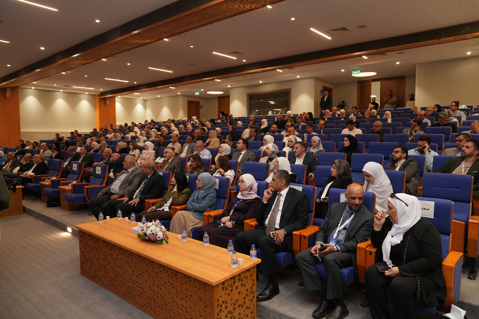 Madar Al-Saa Images 0.45101119936165635