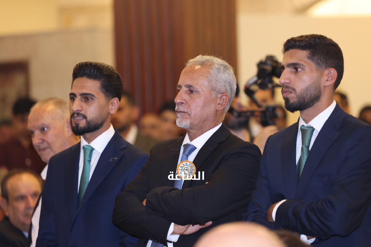 Madar Al-Saa Images 0.6941038102856445