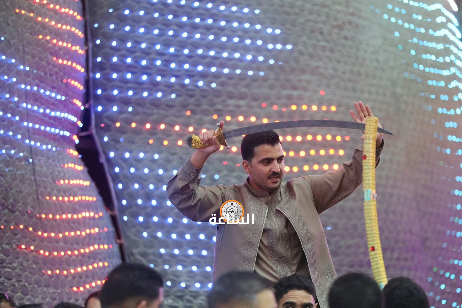 Madar Al-Saa Images 0.3689888645647521