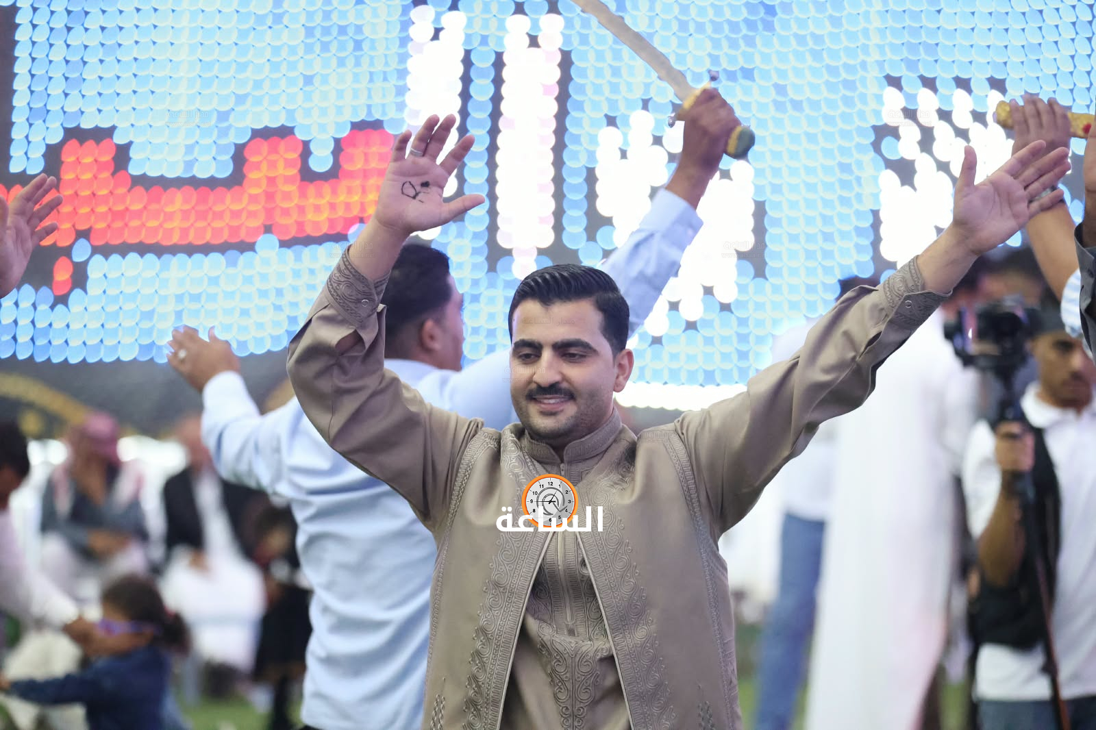 Madar Al-Saa Images 0.38024230899478306