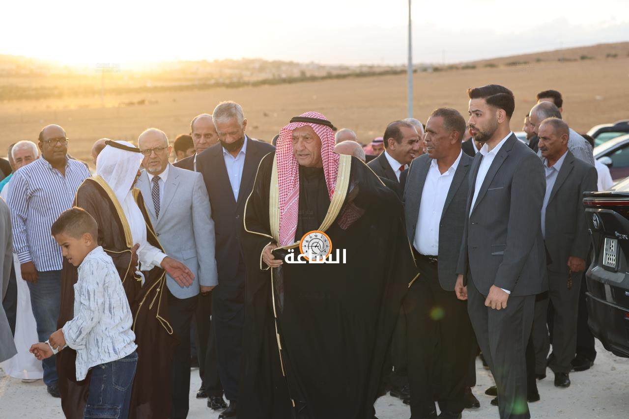 Madar Al-Saa Images 0.2631957834862698