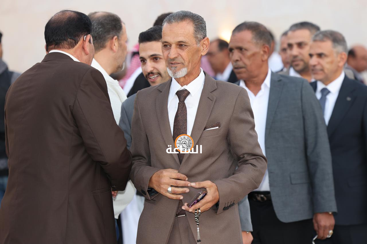 Madar Al-Saa Images 0.99910184367012