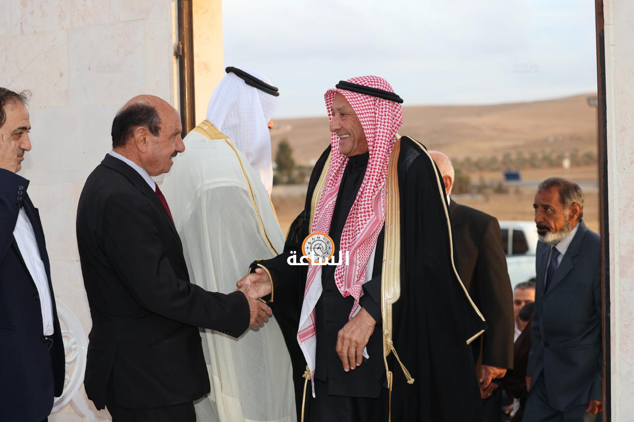 Madar Al-Saa Images 0.9080474653789785