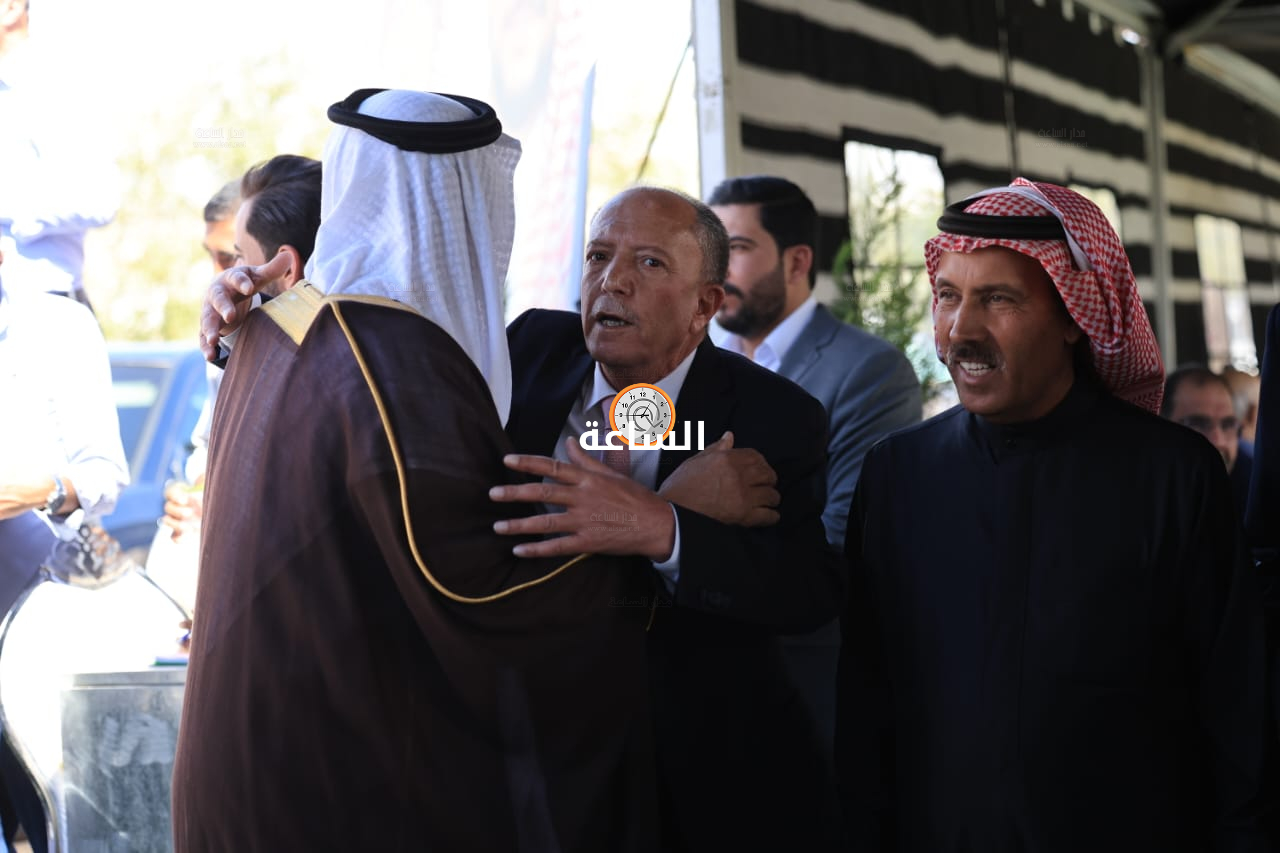 Madar Al-Saa Images 0.8888051892590221