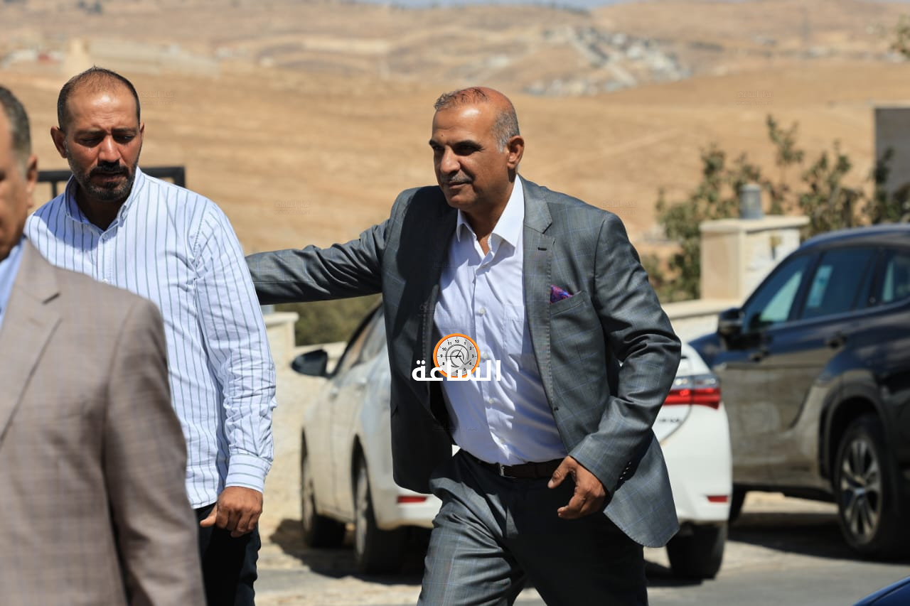 Madar Al-Saa Images 0.46537085111982623