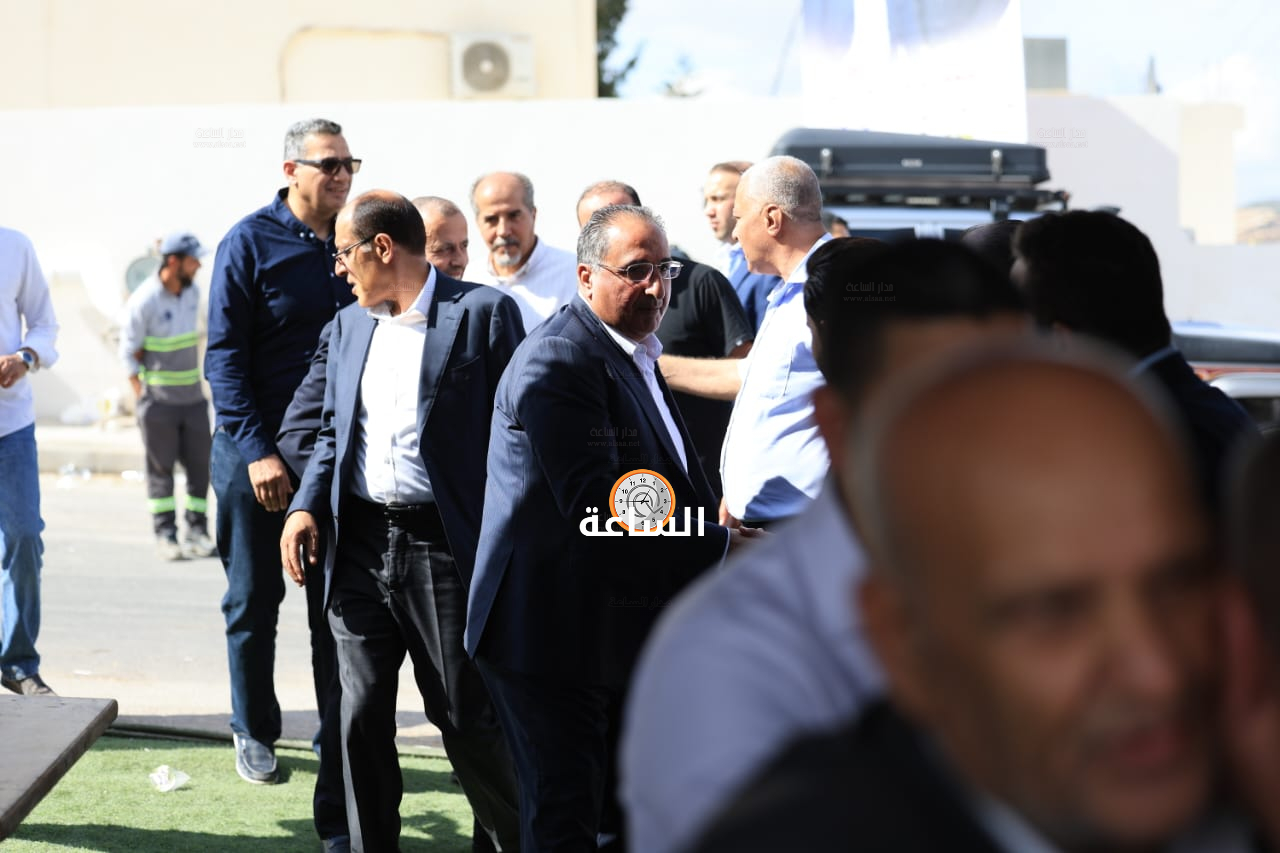 Madar Al-Saa Images 0.9708448806721408