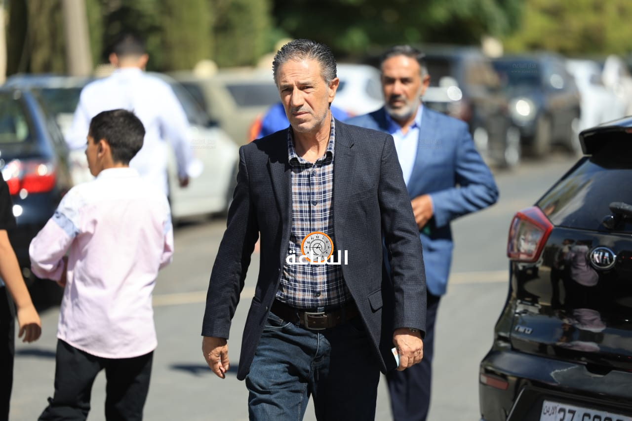 Madar Al-Saa Images 0.7652610670531801