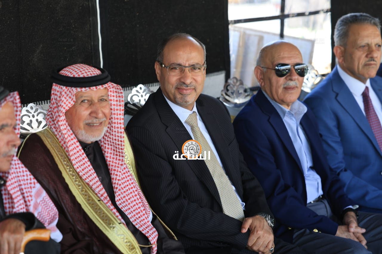 Madar Al-Saa Images 0.7693199349405797