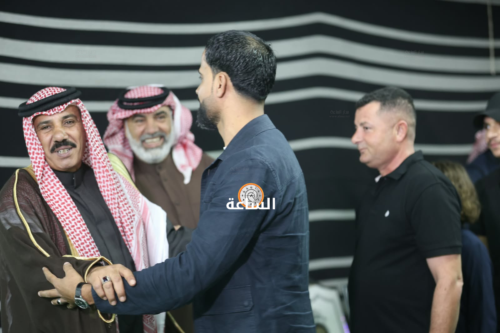 Madar Al-Saa Images 0.717015943873966